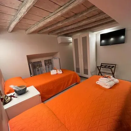 Historic Center, 800 Meters From The Trevi Fontain Appartamento